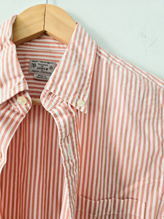 J. CREW PEACH AND WHITE STRIPE MEN'S BUTTON-UP SIZE SMALL